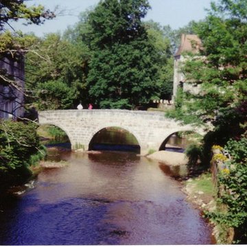 Vieux Pont sur la Côle de Saint-Jean-de-Côle