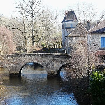 Vieux Pont sur la Côle de Saint-Jean-de-Côle