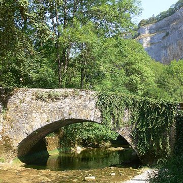 Vieux pont sur la Seille de Baume-les-Messieurs