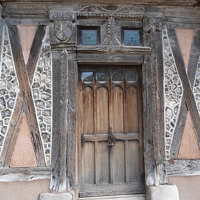 Photo de Maison de lArchevêché de Saint-Julien-du-Sault