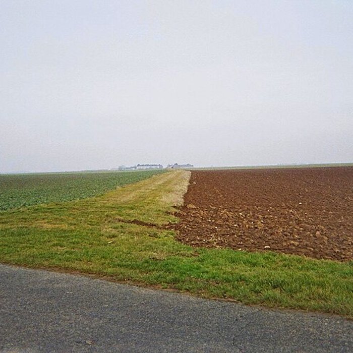 Photo de Voie gallo-romaine dite voie de Jules César ou chemin de Chartres également sur communes de Sémerville, Verdes et Membrolles