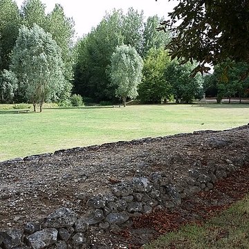 Voie gallo-romaine dite voie de Jules César ou chemin de Chartres également sur communes de Sémerville, Verdes et Membrolles