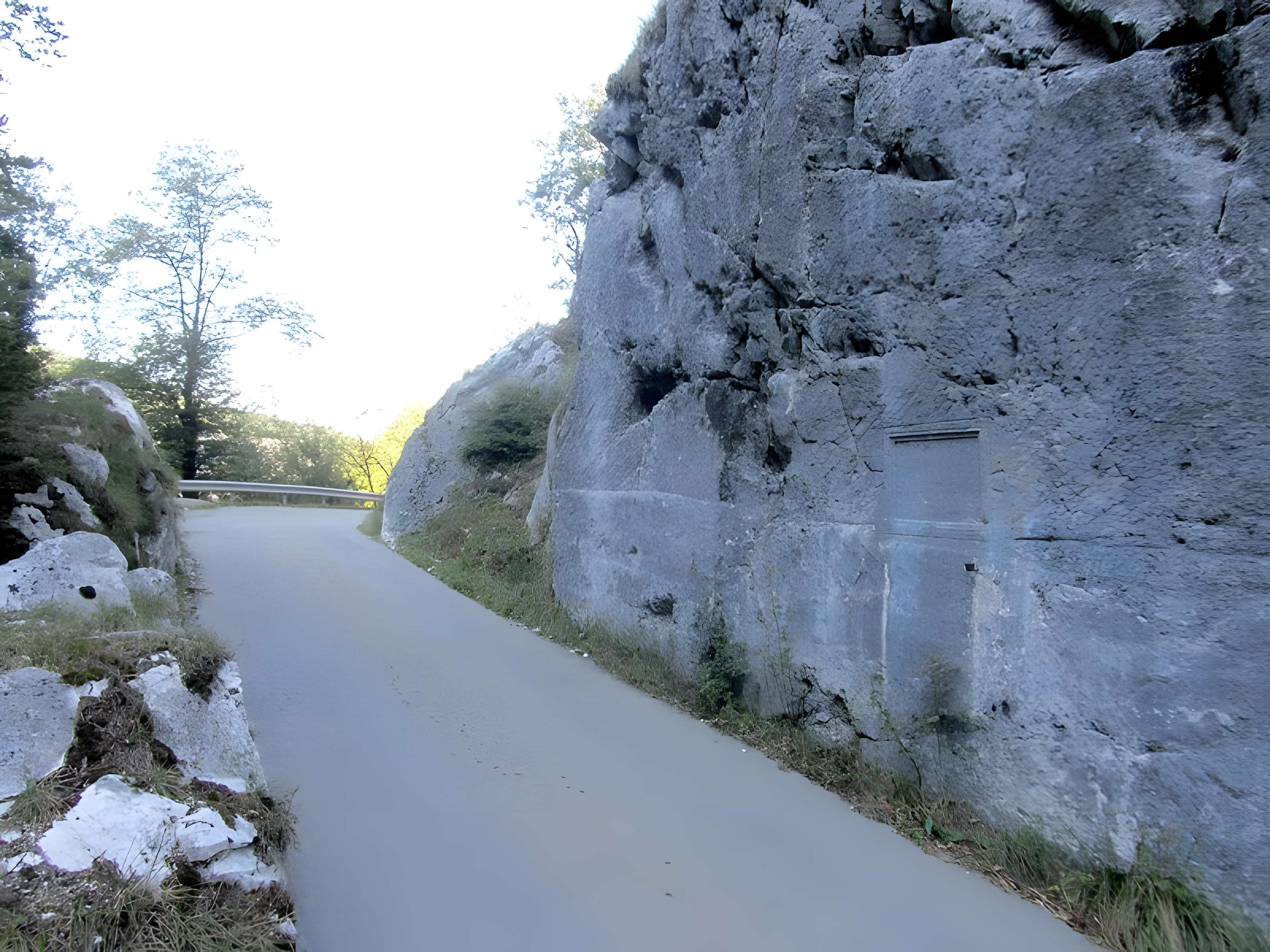 Voie romaine de Nâves-Parmelan 