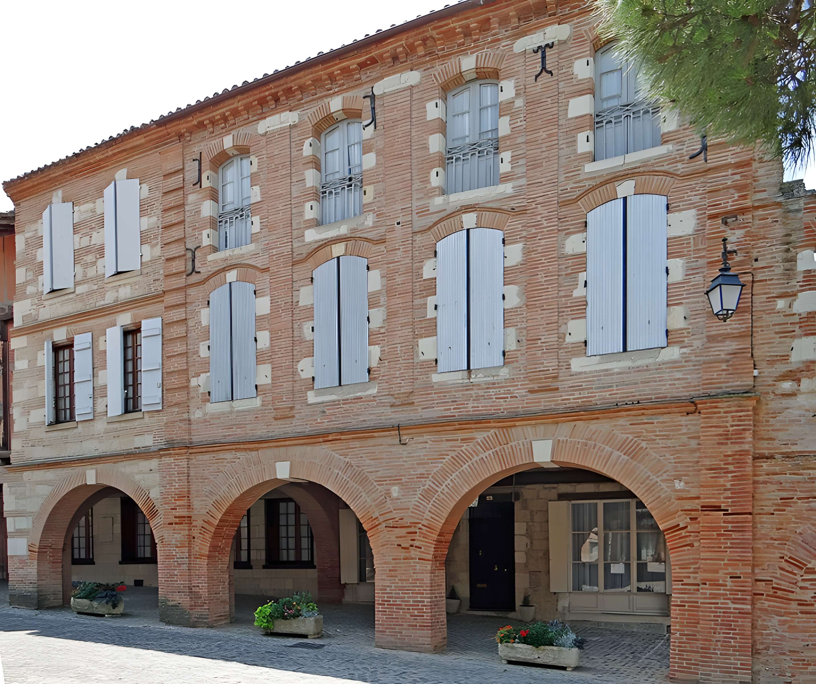 12 Immeubles Place de la Halle à Auvillar N°2