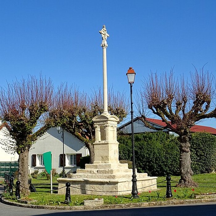 Photo de 2 Croix dÉpiais-lès-Louvres