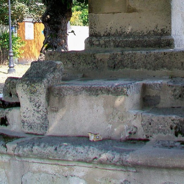 Photo de 2 Croix dÉpiais-lès-Louvres