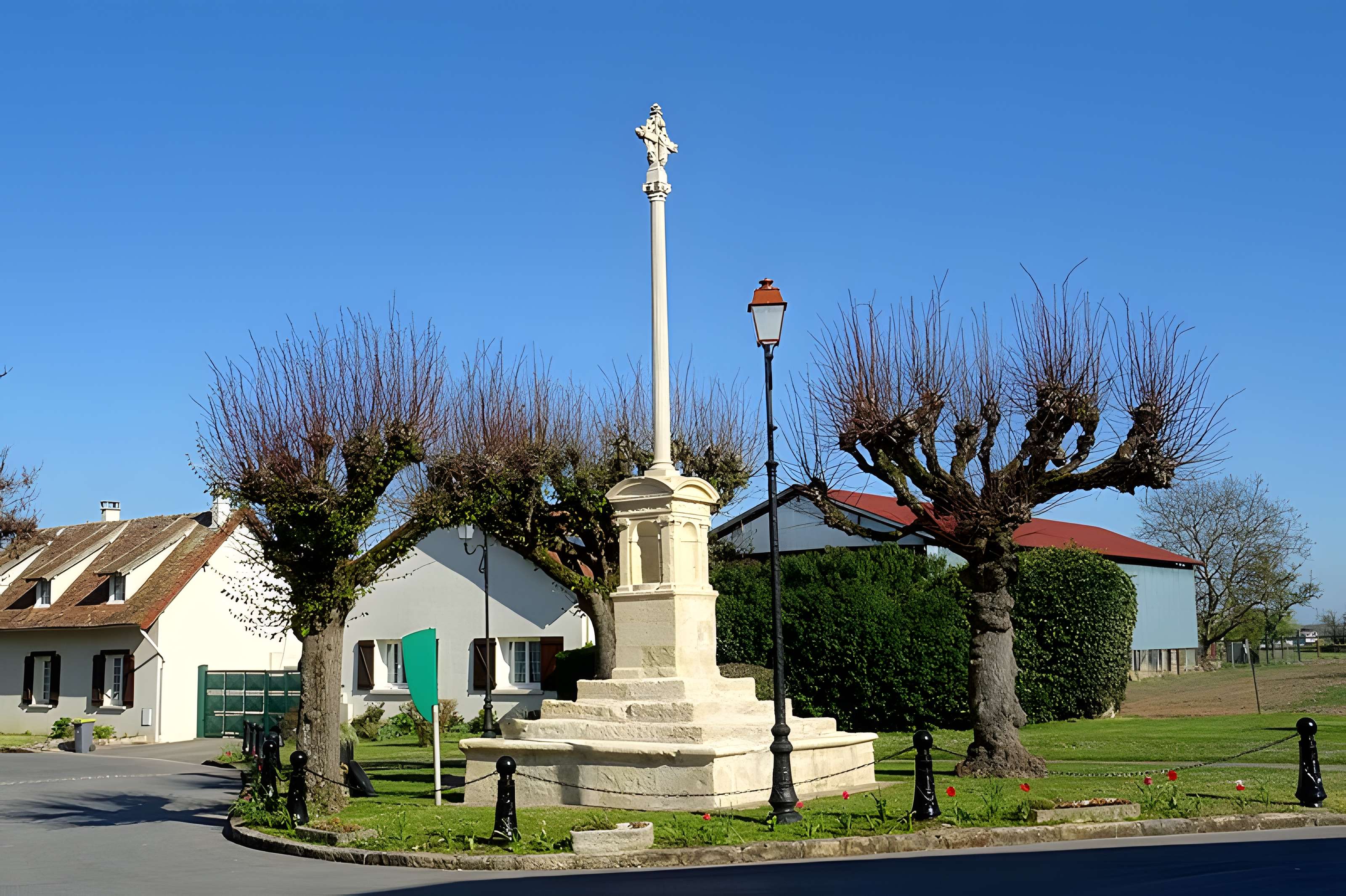 2 Croix d'Épiais-lès-Louvres