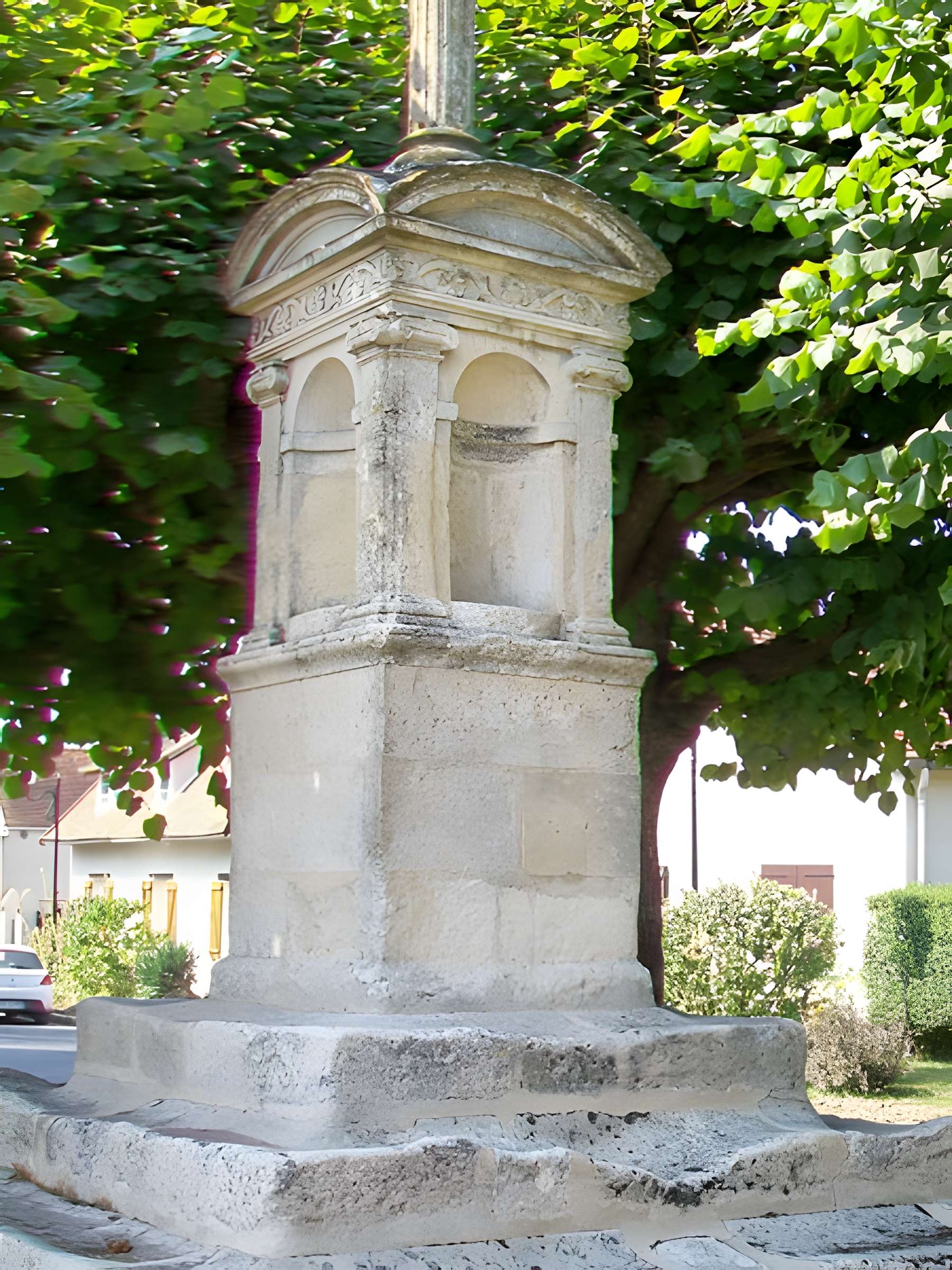 2 Croix d'Épiais-lès-Louvres