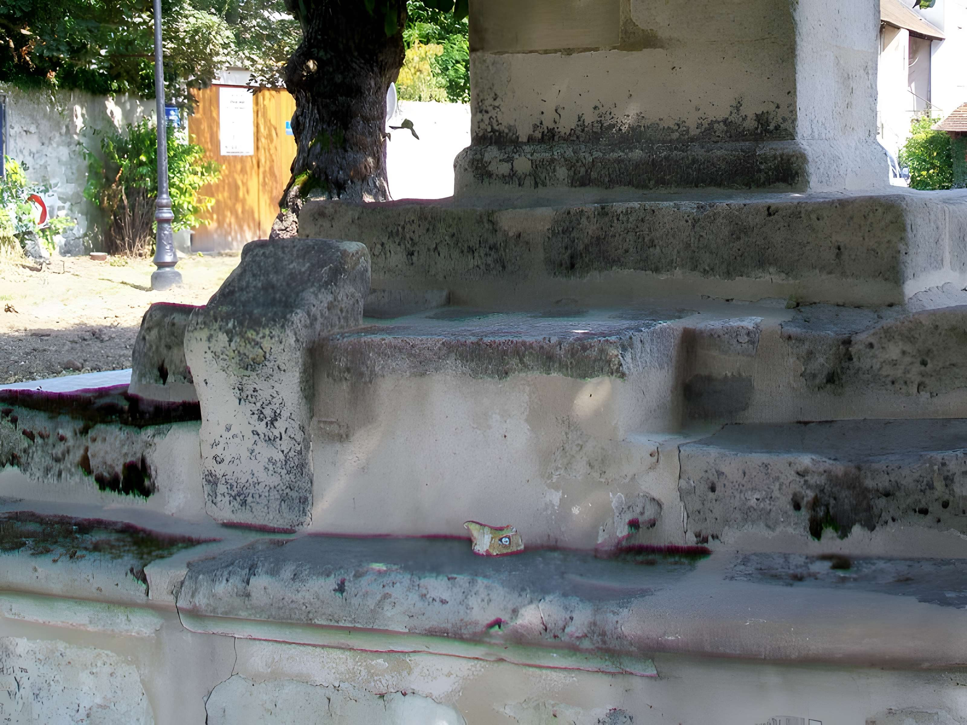 2 Croix d'Épiais-lès-Louvres