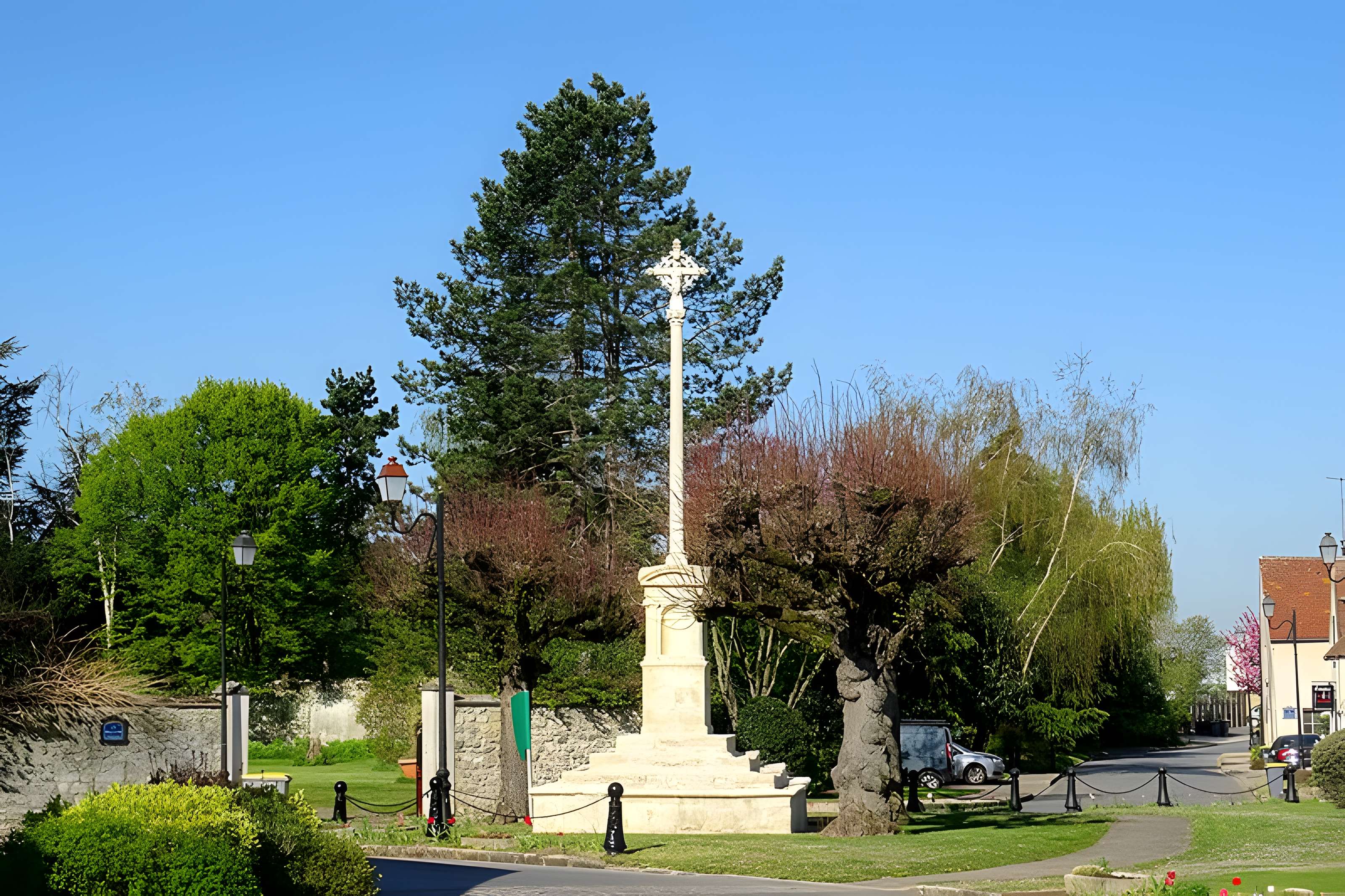 2 Croix d'Épiais-lès-Louvres