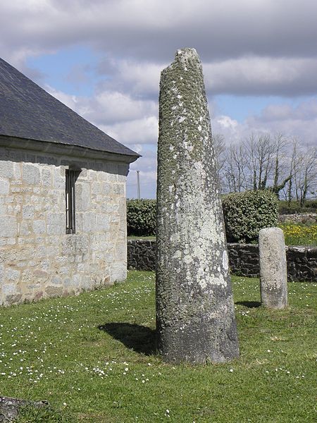 Photo de 2 Stèles protohistoriques à Goulien