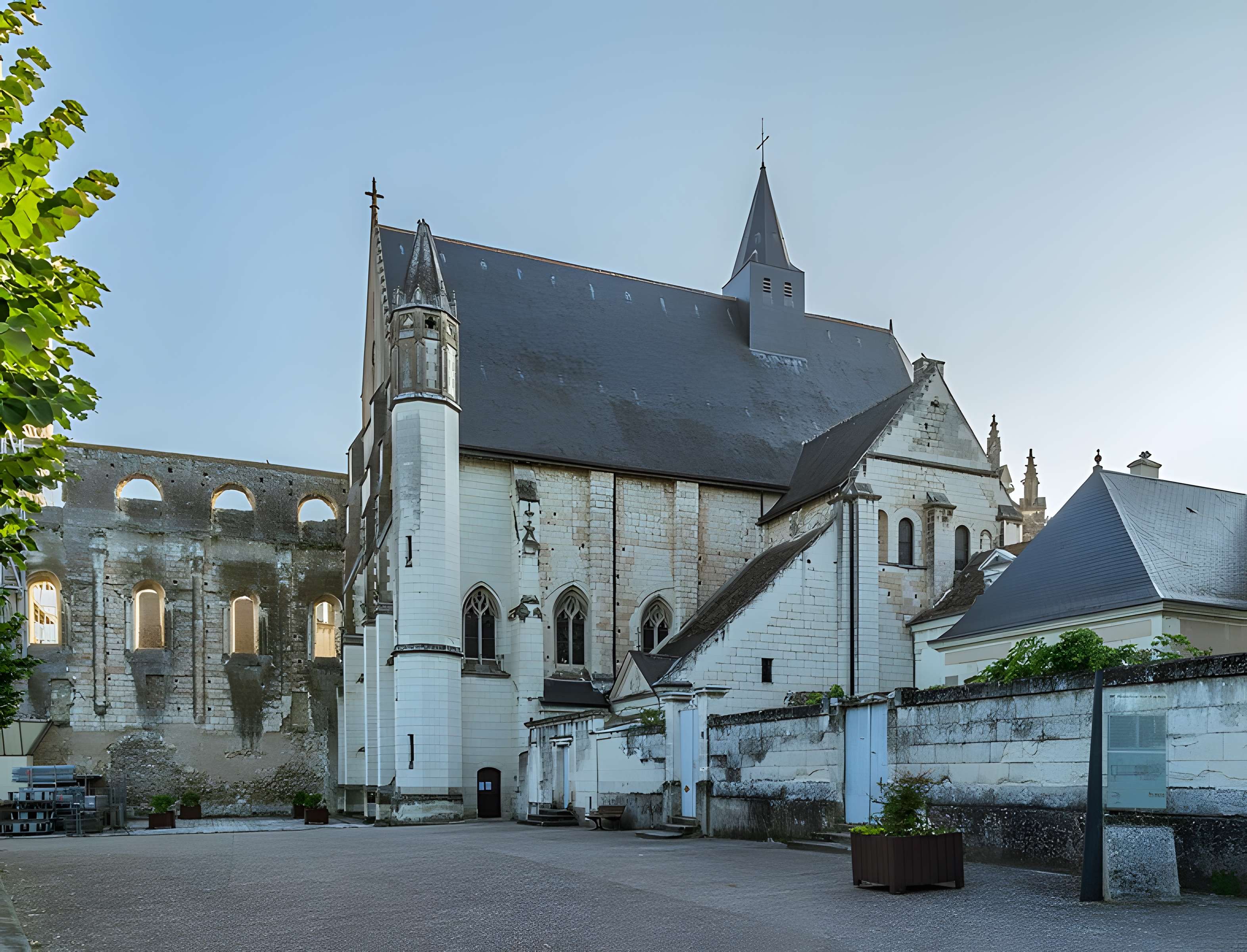 Abbatiale Saint-Pierre-Saint-Paul de Beaulieu-lès-Loches