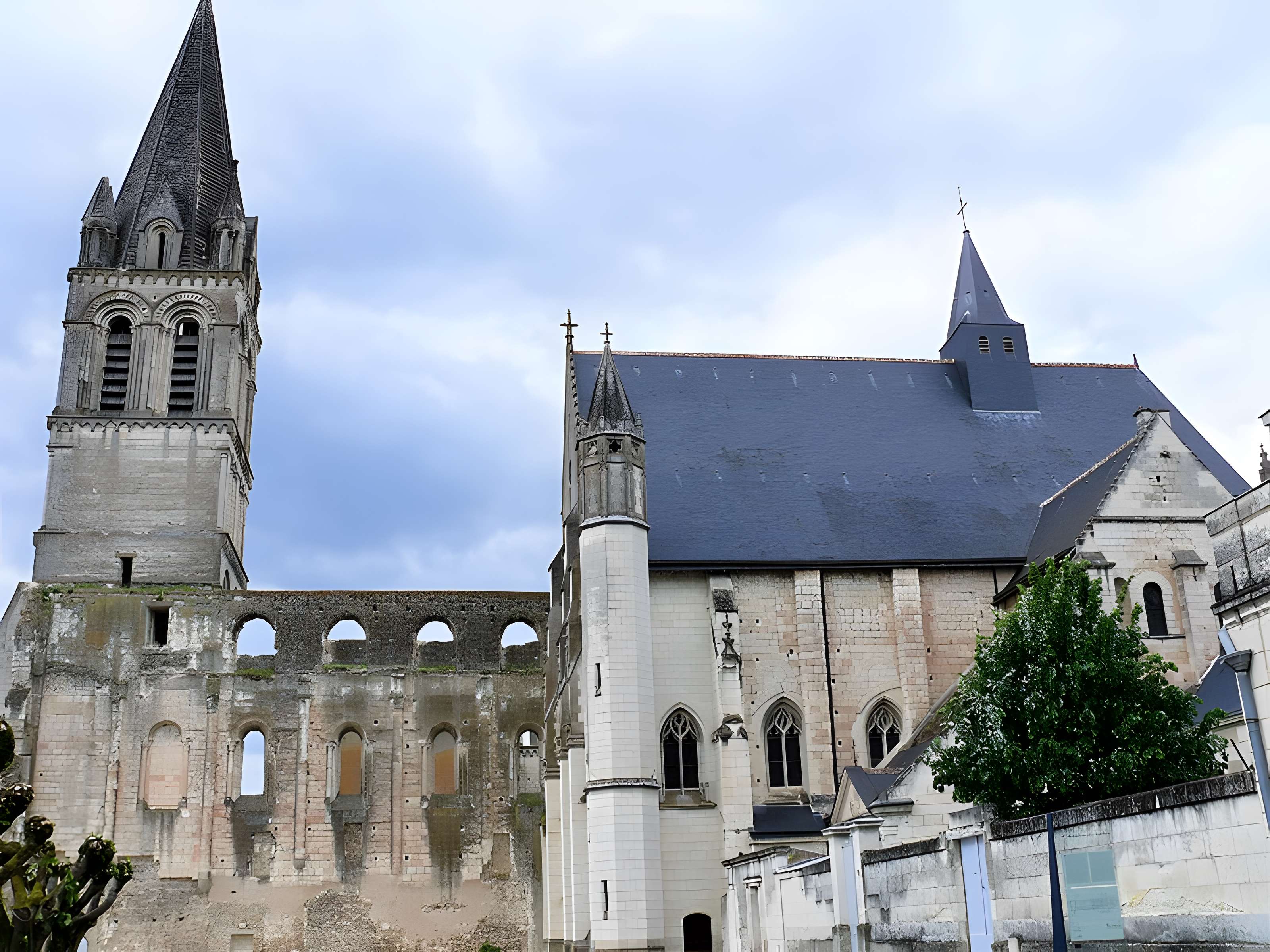 Abbatiale Saint-Pierre-Saint-Paul de Beaulieu-lès-Loches