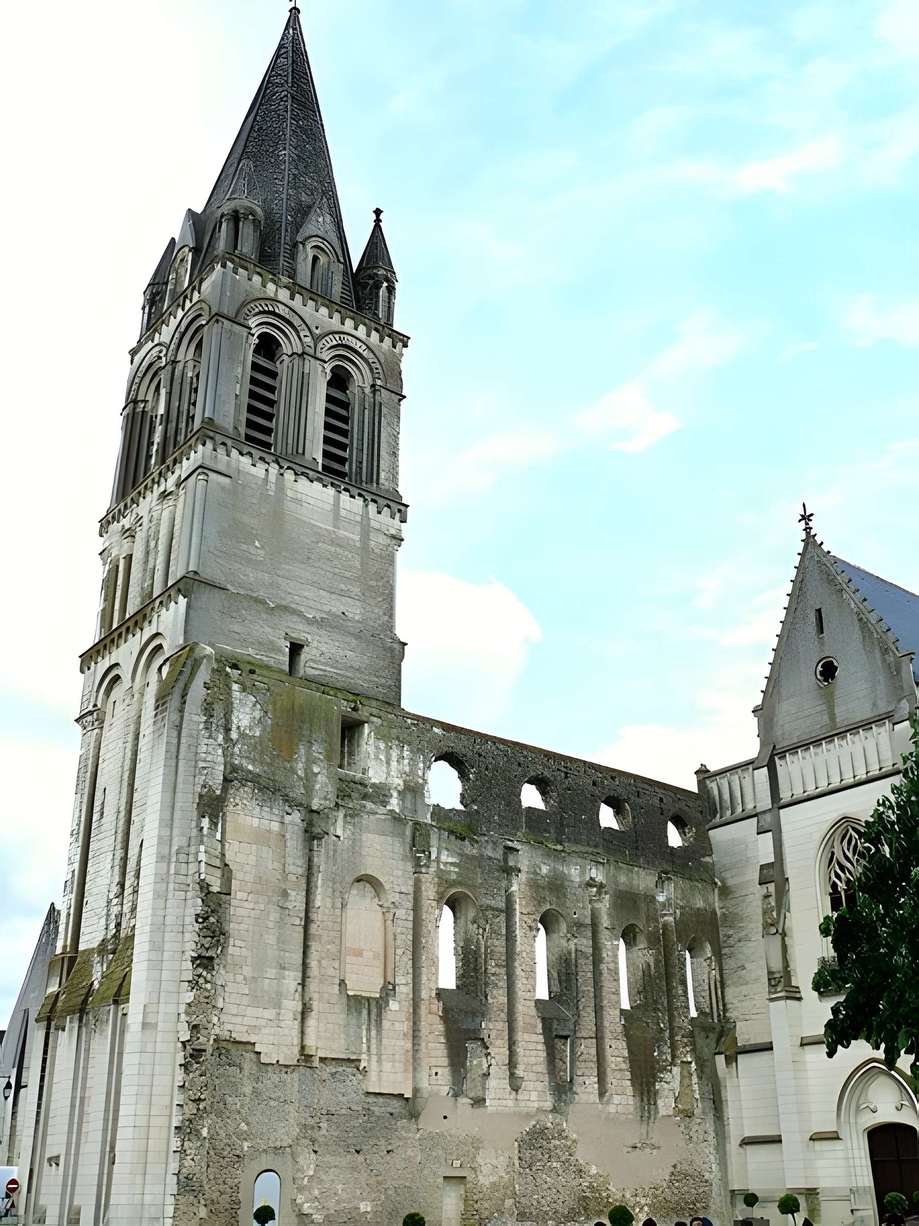 Abbatiale Saint-Pierre-Saint-Paul de Beaulieu-lès-Loches