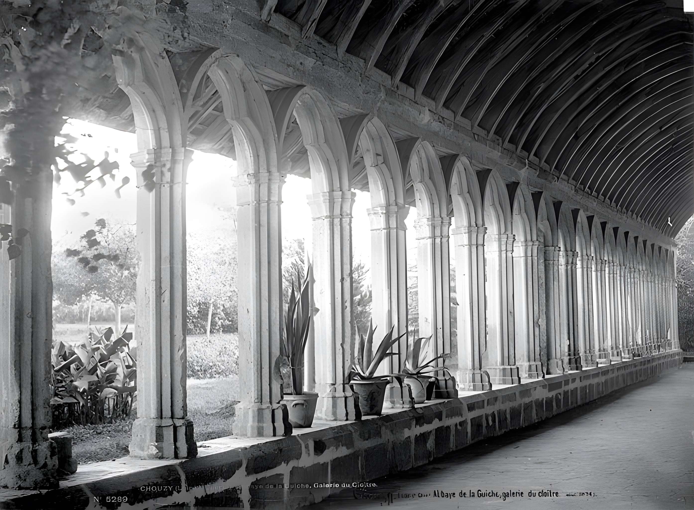 Restes de l'ancienne abbaye de la Guiche