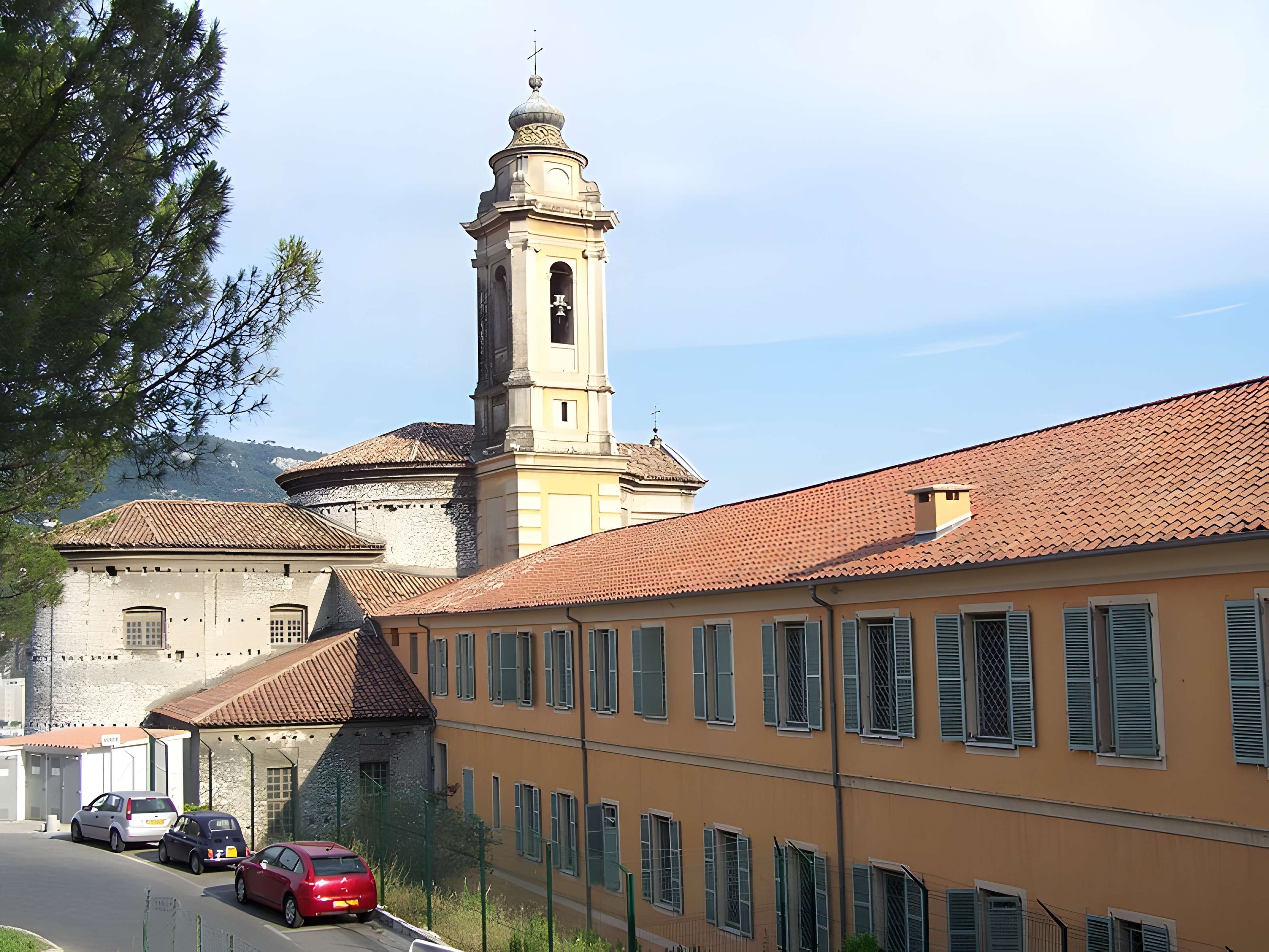 Ancienne abbaye de Saint-Pons, actuellement hôpital Pasteur