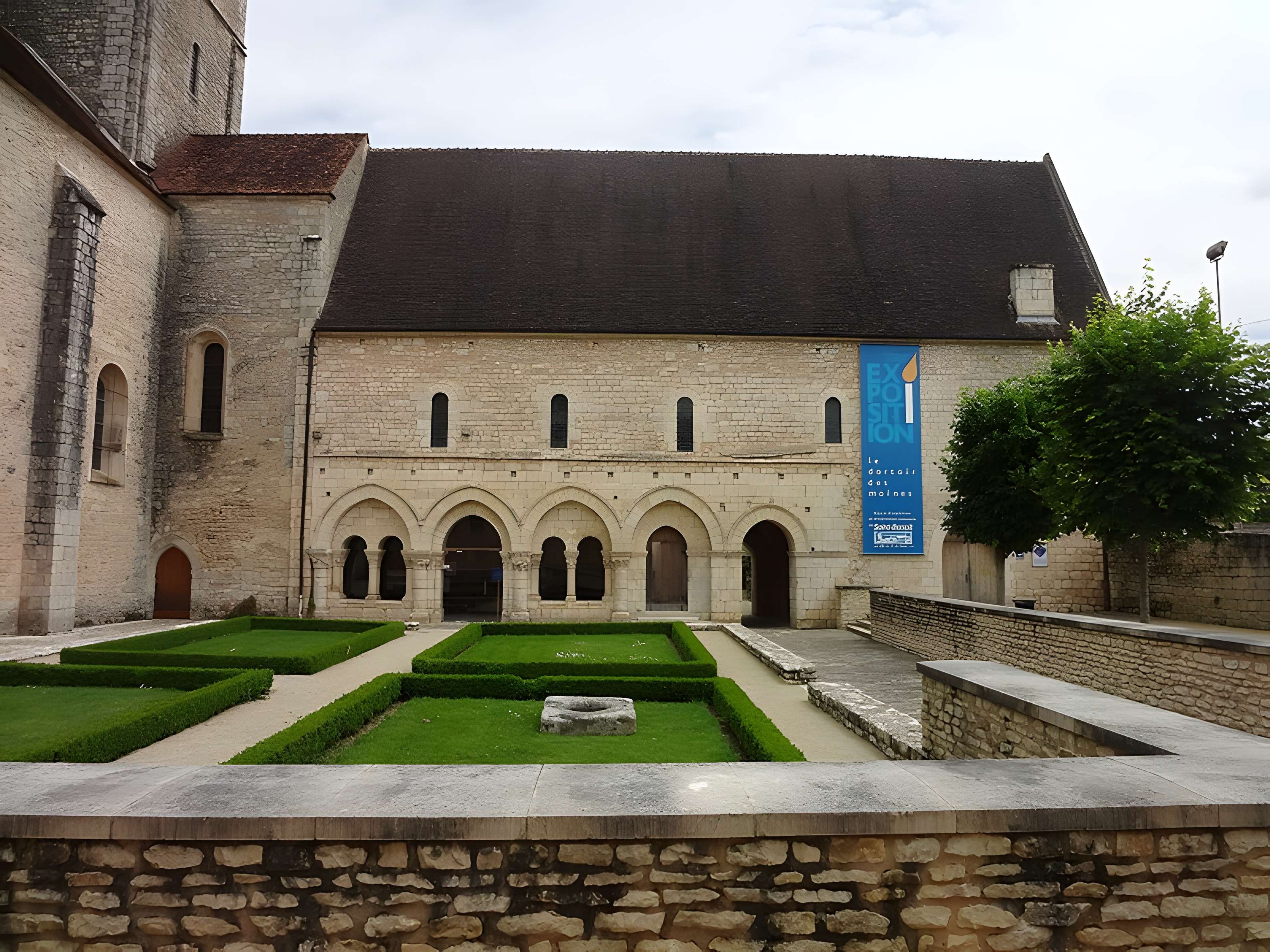 Abbaye de Saint-Benoît