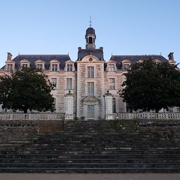 Abbaye de Saint-Georges-sur-Loire