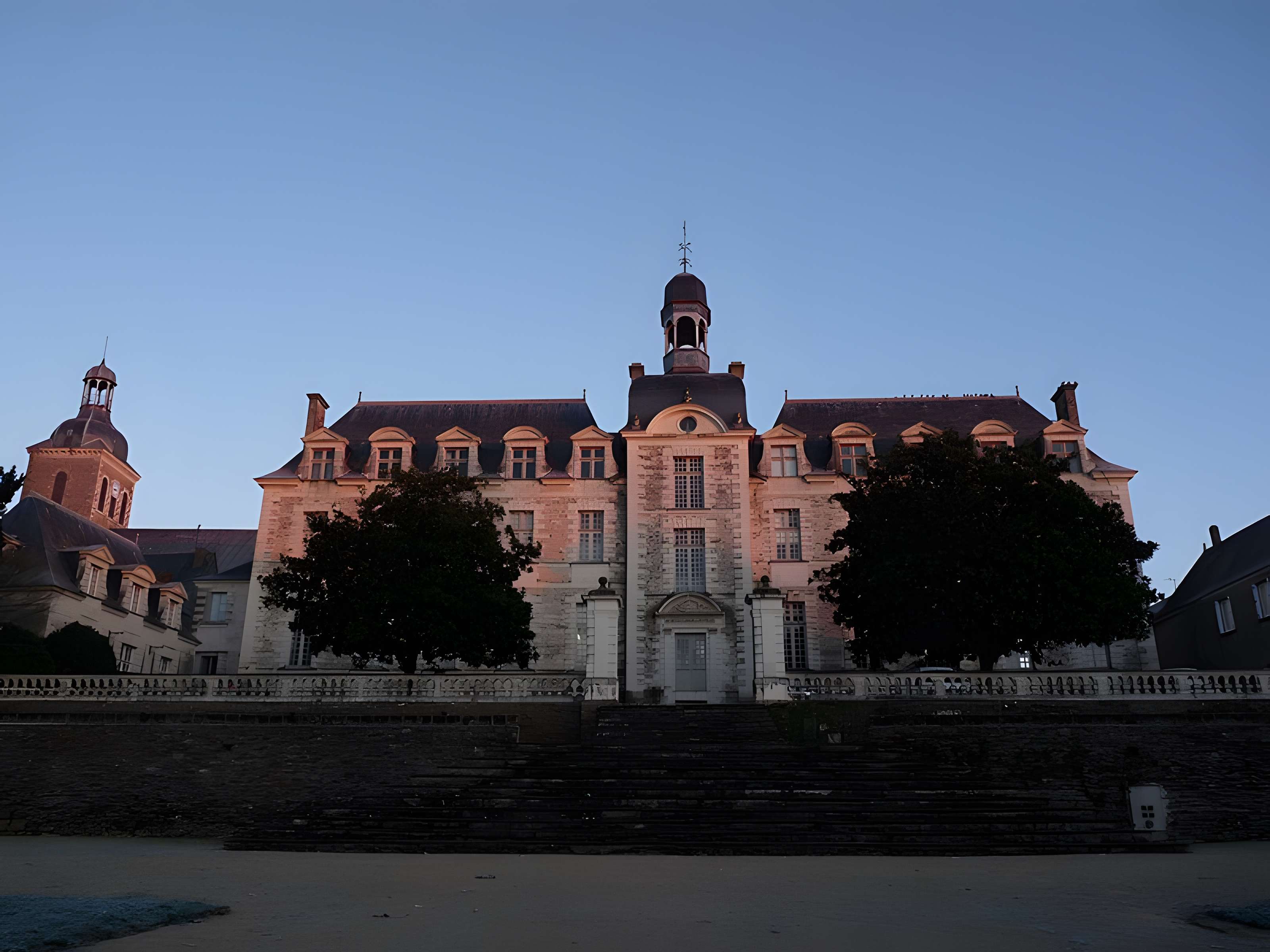 Abbaye de Saint-Georges-sur-Loire