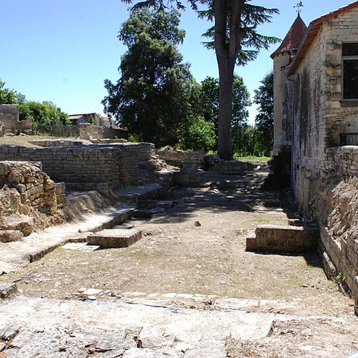 Photo de Abbaye des Dames de Tusson