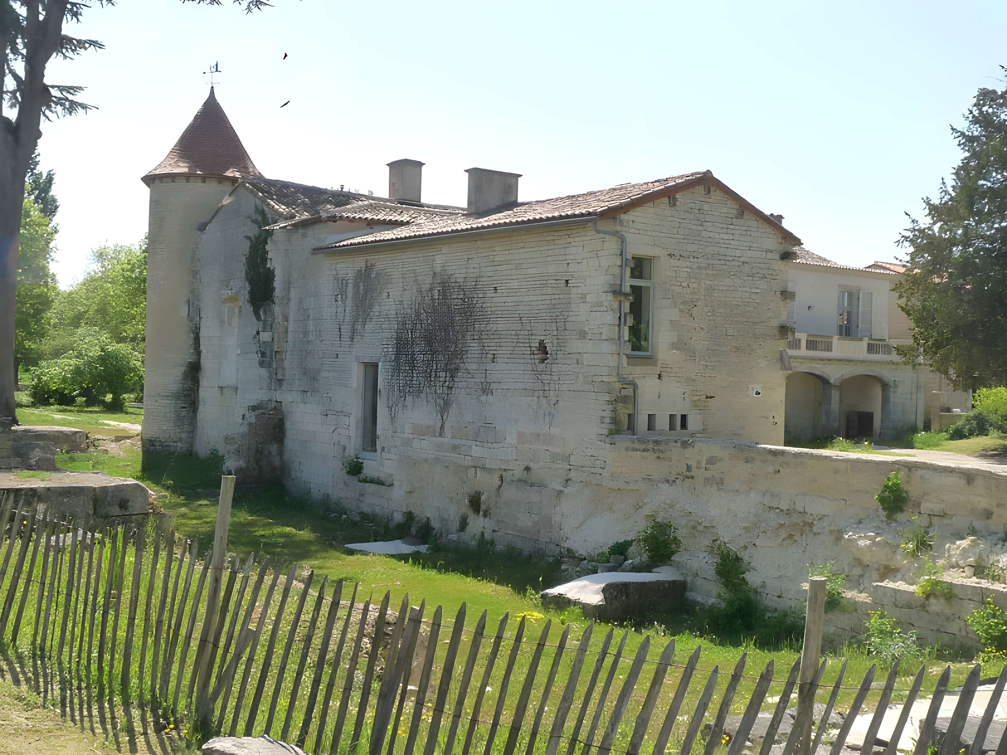 Abbaye des Dames de Tusson