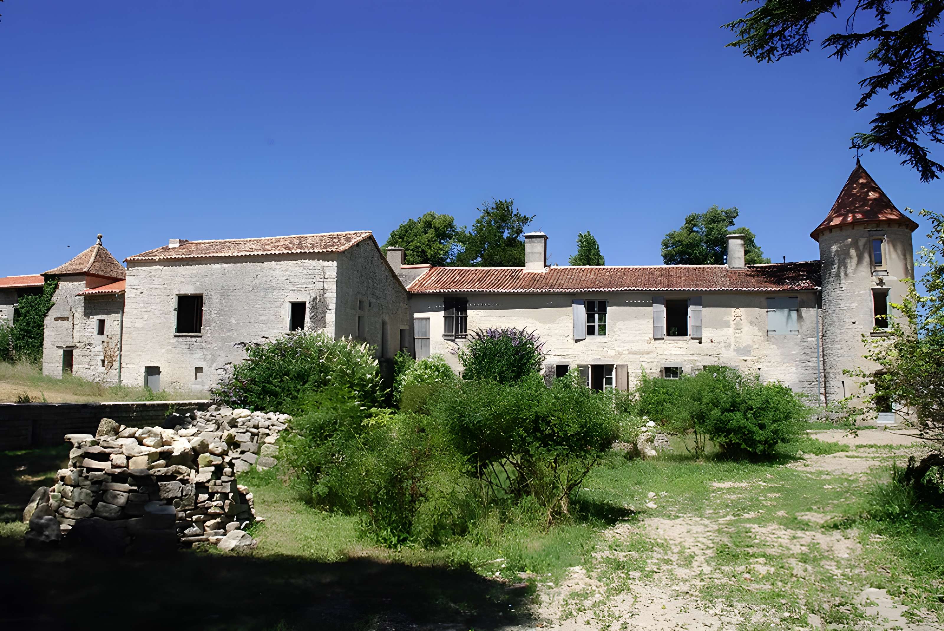 Abbaye des Dames de Tusson