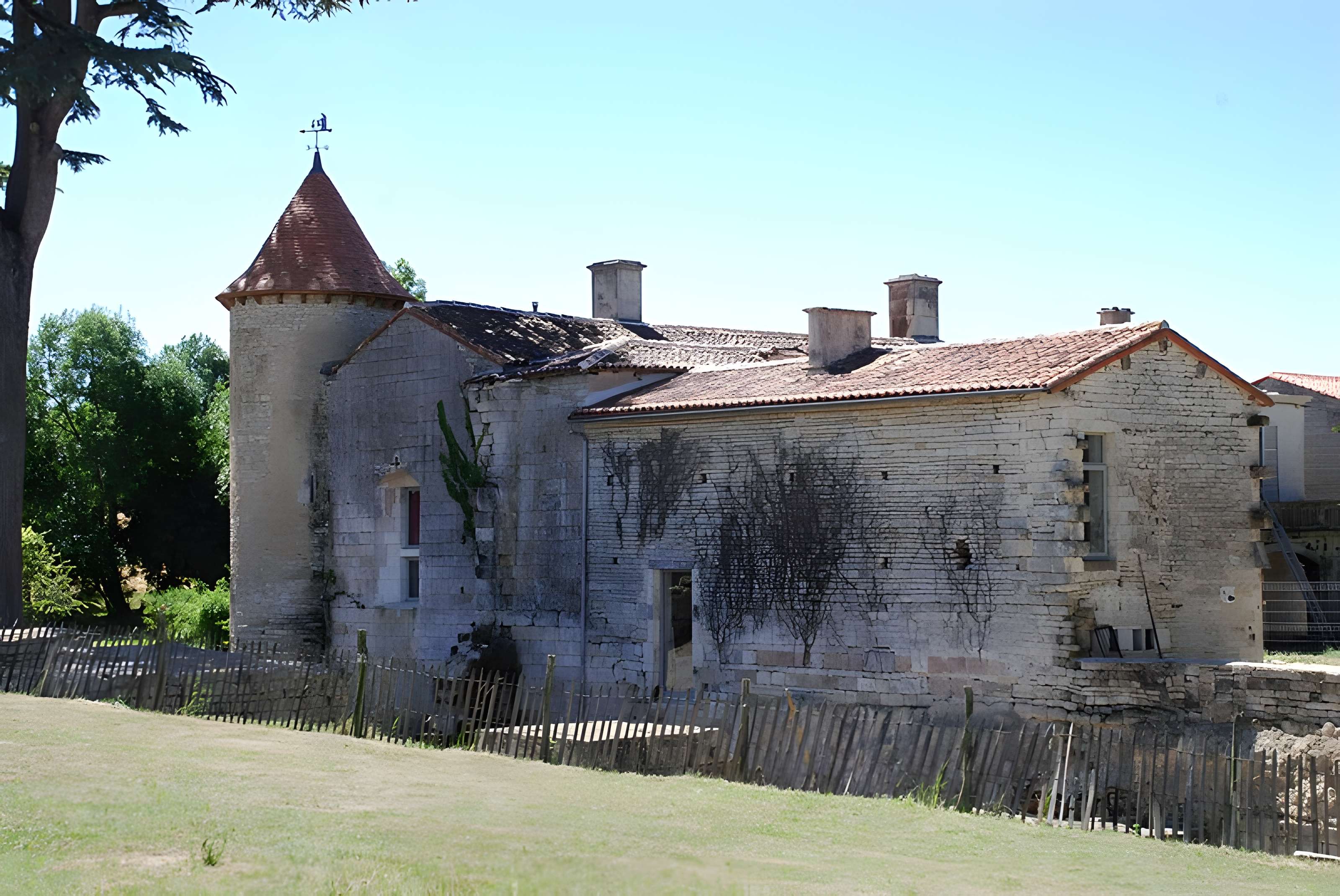 Abbaye des Dames de Tusson