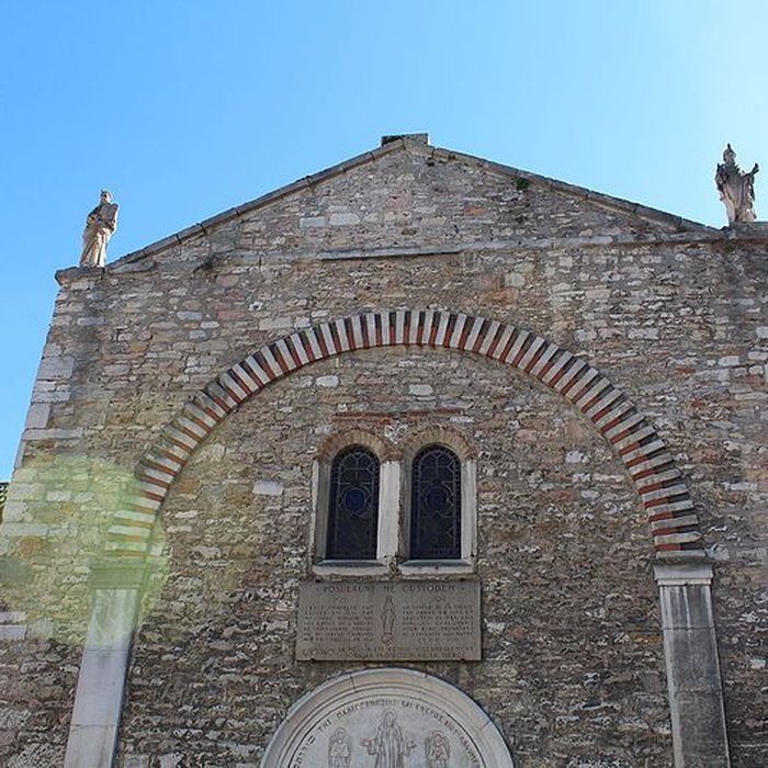 Photo de Abbaye médiévale Saint-Pierre