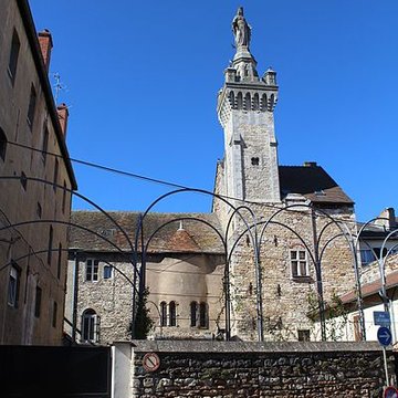 Abbaye médiévale Saint-Pierre