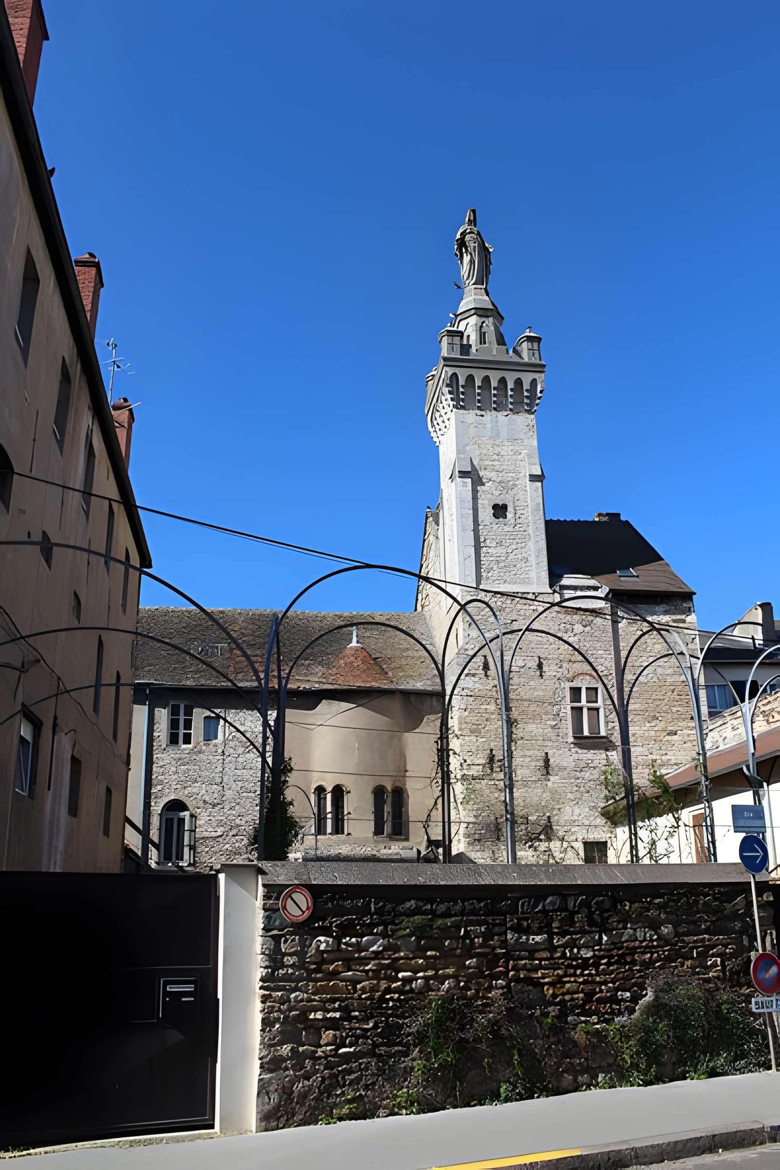 Abbaye médiévale Saint-Pierre