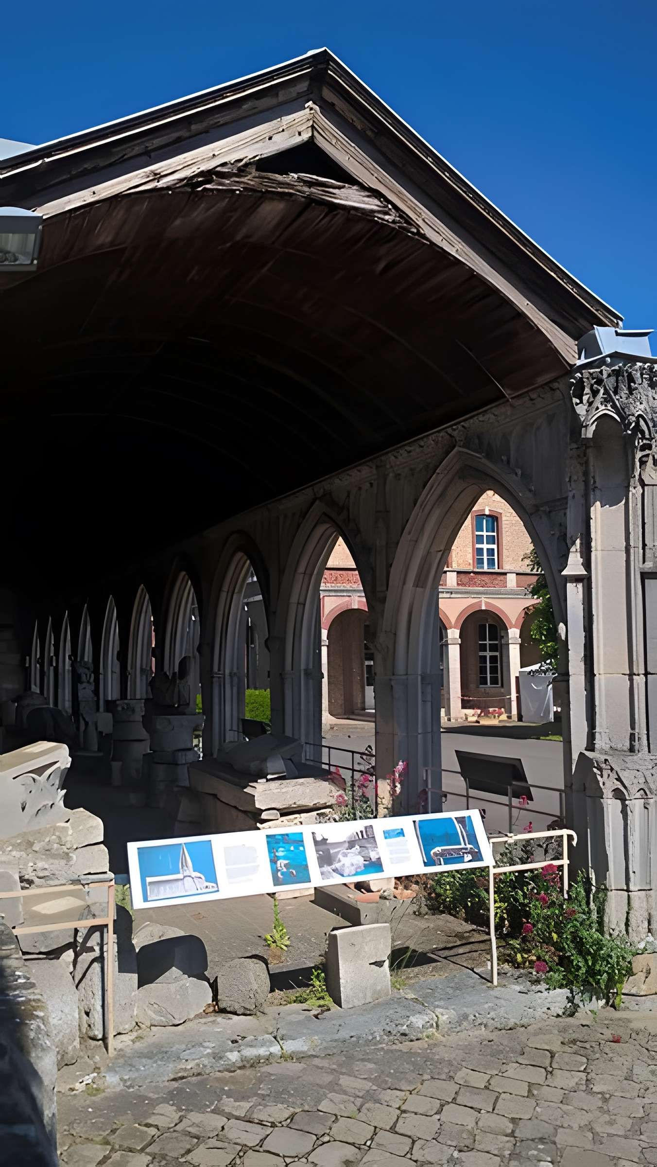 Abbaye Notre-Dame de Coulombs