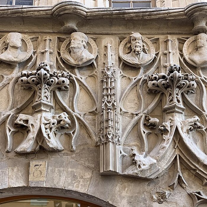 Photo de Maison des Têtes de Valence