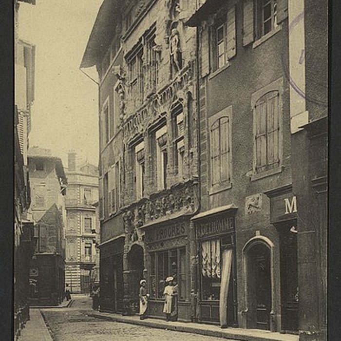 Photo de Maison des Têtes de Valence