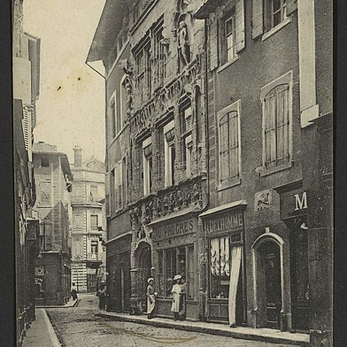 Photo de Maison des Têtes de Valence