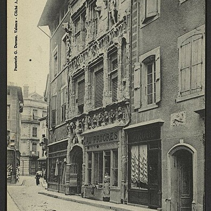 Photo de Maison des Têtes de Valence