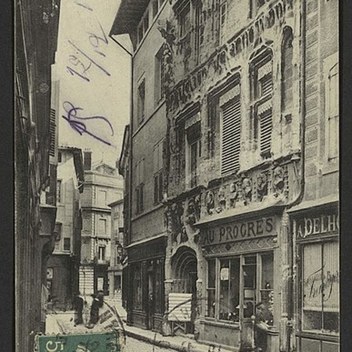 Photo de Maison des Têtes de Valence