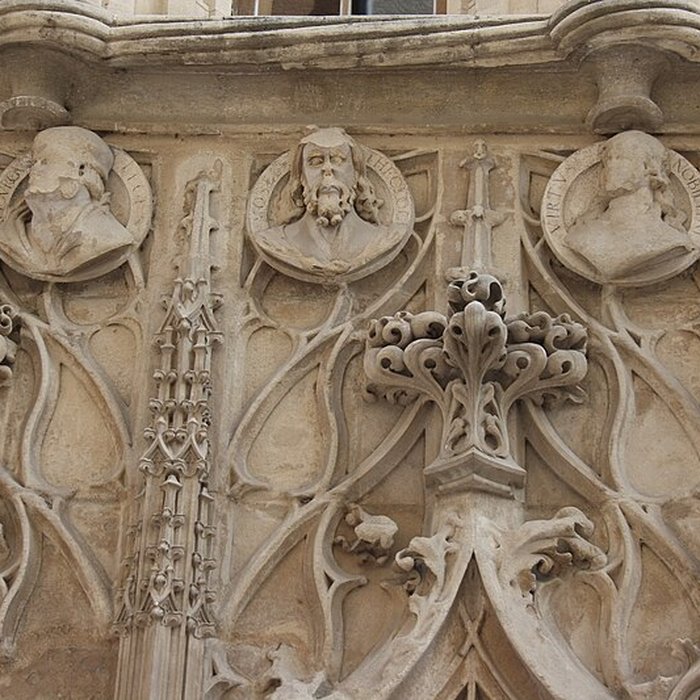 Photo de Maison des Têtes de Valence