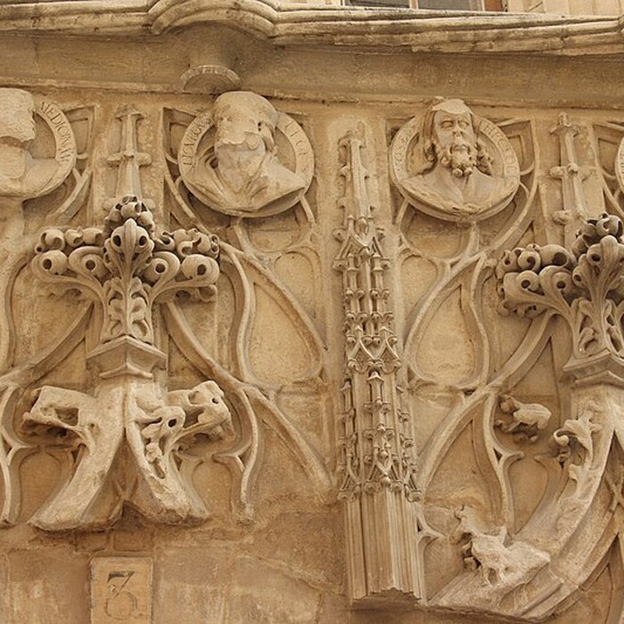 Photo de Maison des Têtes de Valence