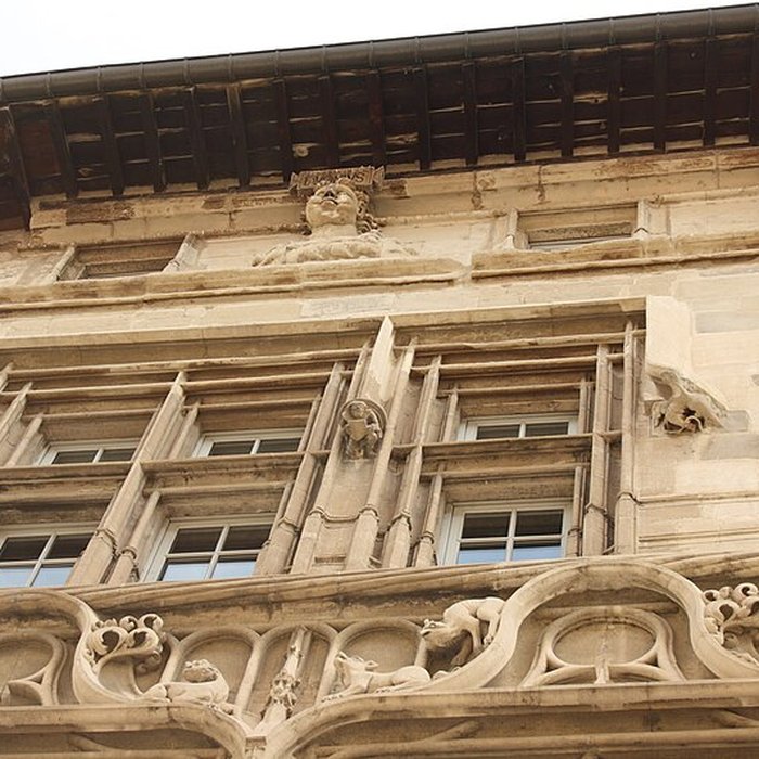 Photo de Maison des Têtes de Valence