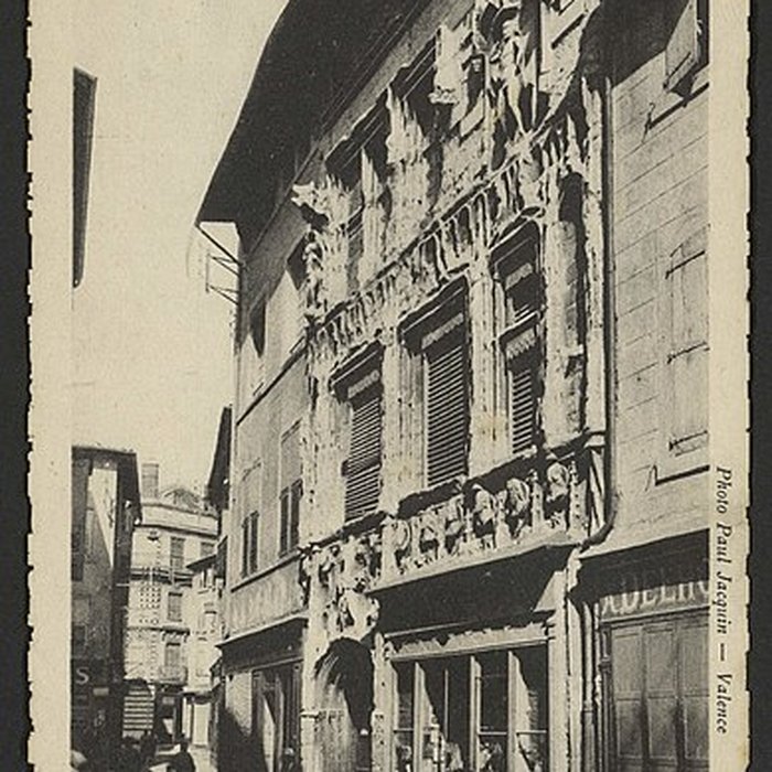Photo de Maison des Têtes de Valence