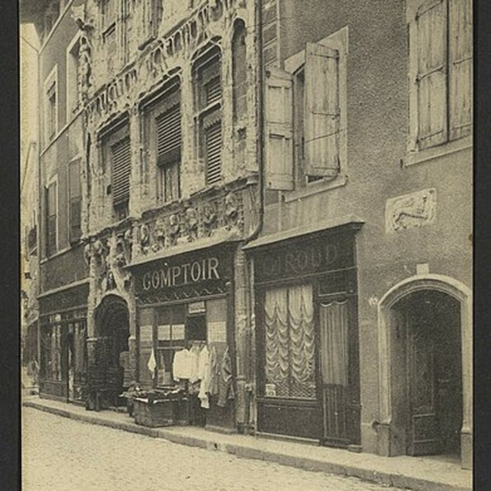 Photo de Maison des Têtes de Valence
