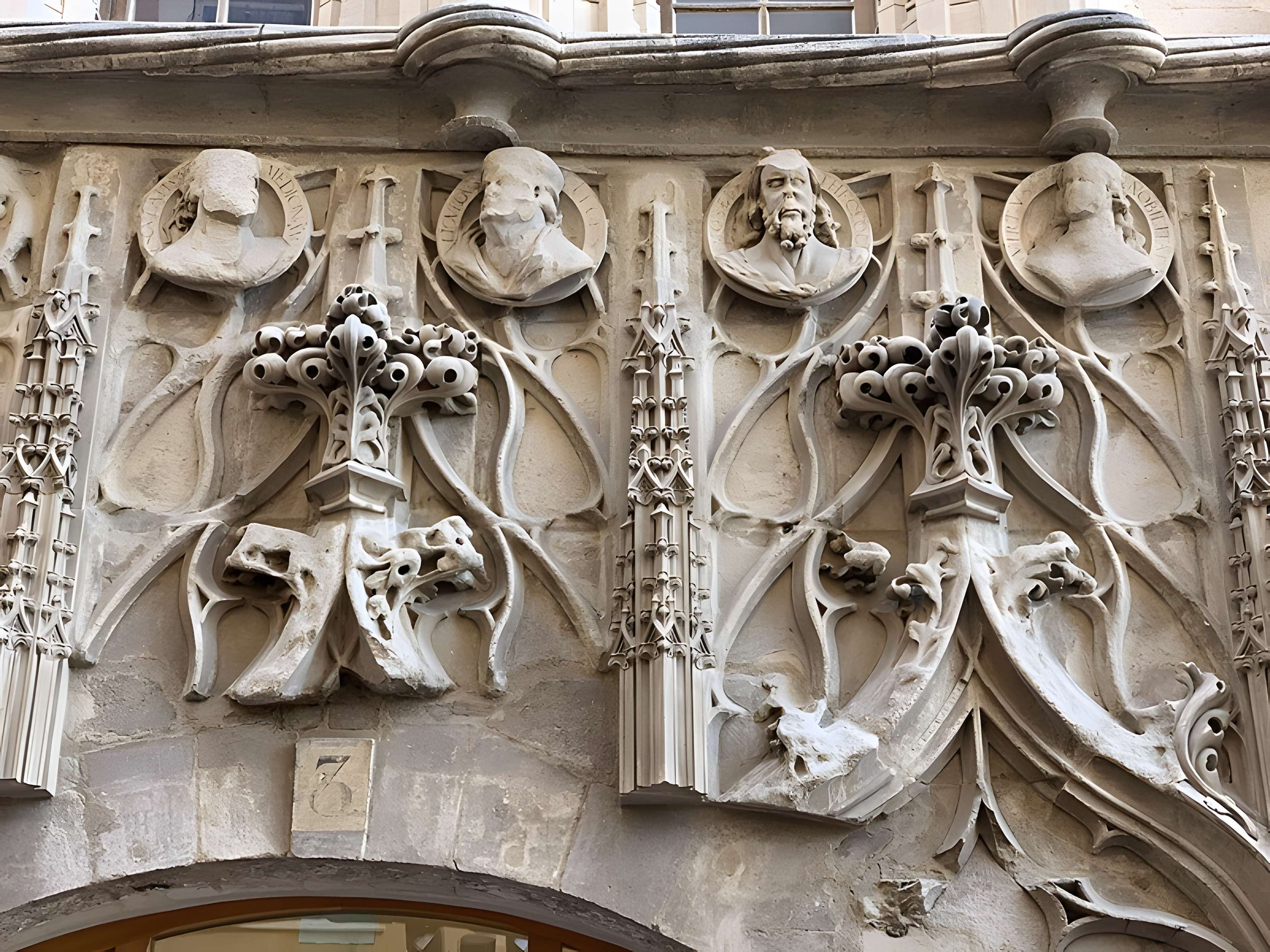 Maison des Têtes de Valence