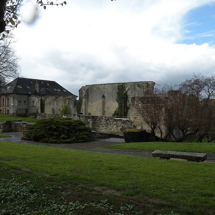 Photo de Abbaye Saint-Arnould de Crépy-en-Valois