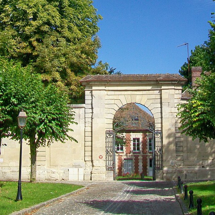 Photo de Abbaye Saint-Arnould de Crépy-en-Valois