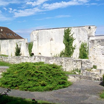 Abbaye Saint-Arnould de Crépy-en-Valois