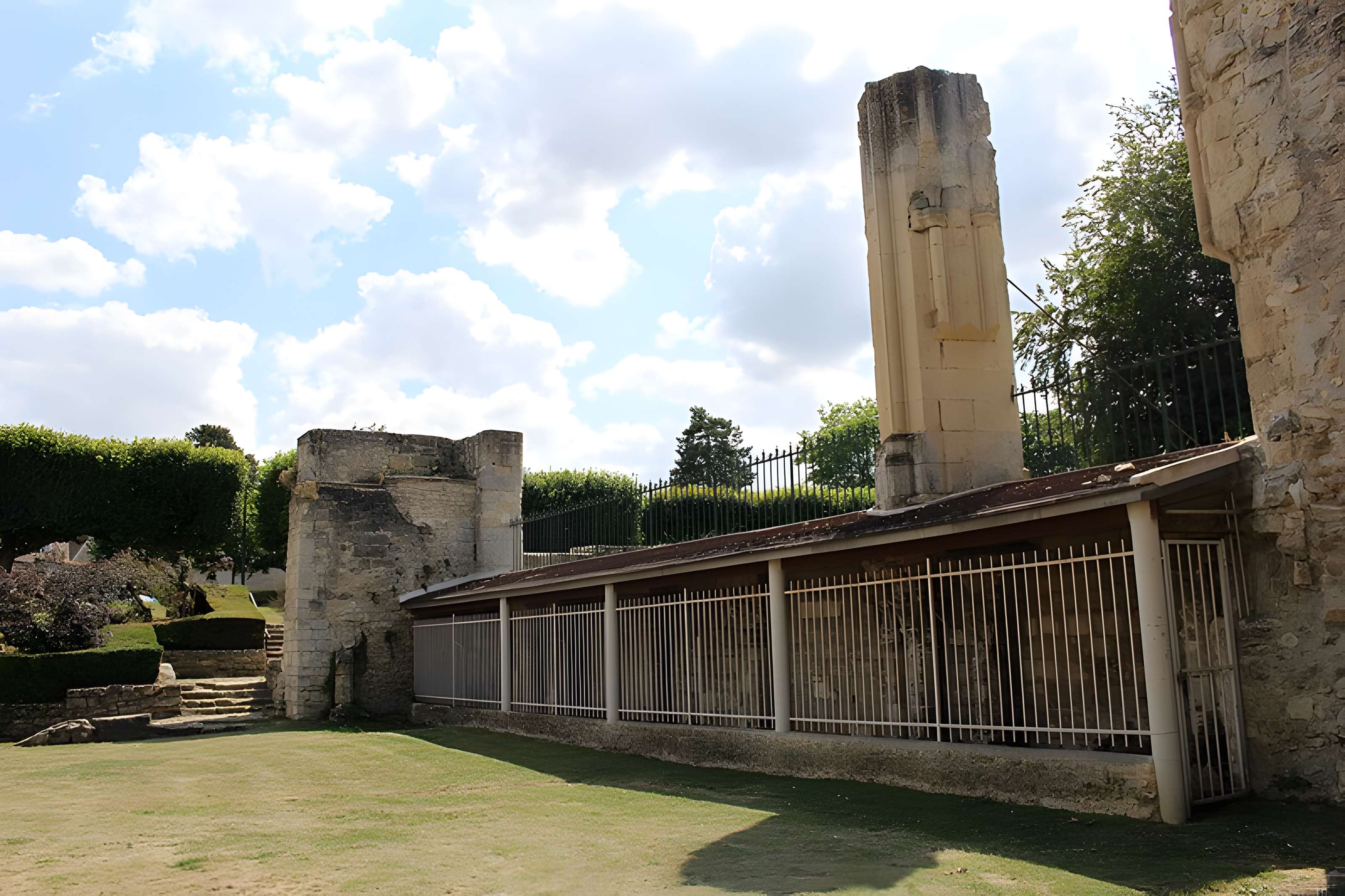 Abbaye Saint-Arnould de Crépy-en-Valois