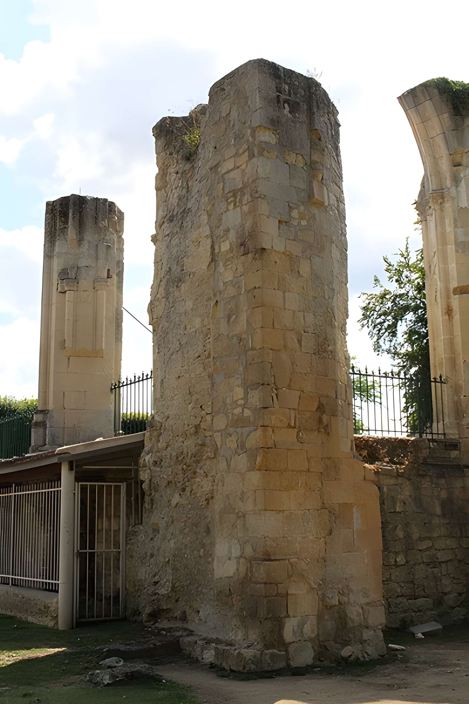Abbaye Saint-Arnould de Crépy-en-Valois