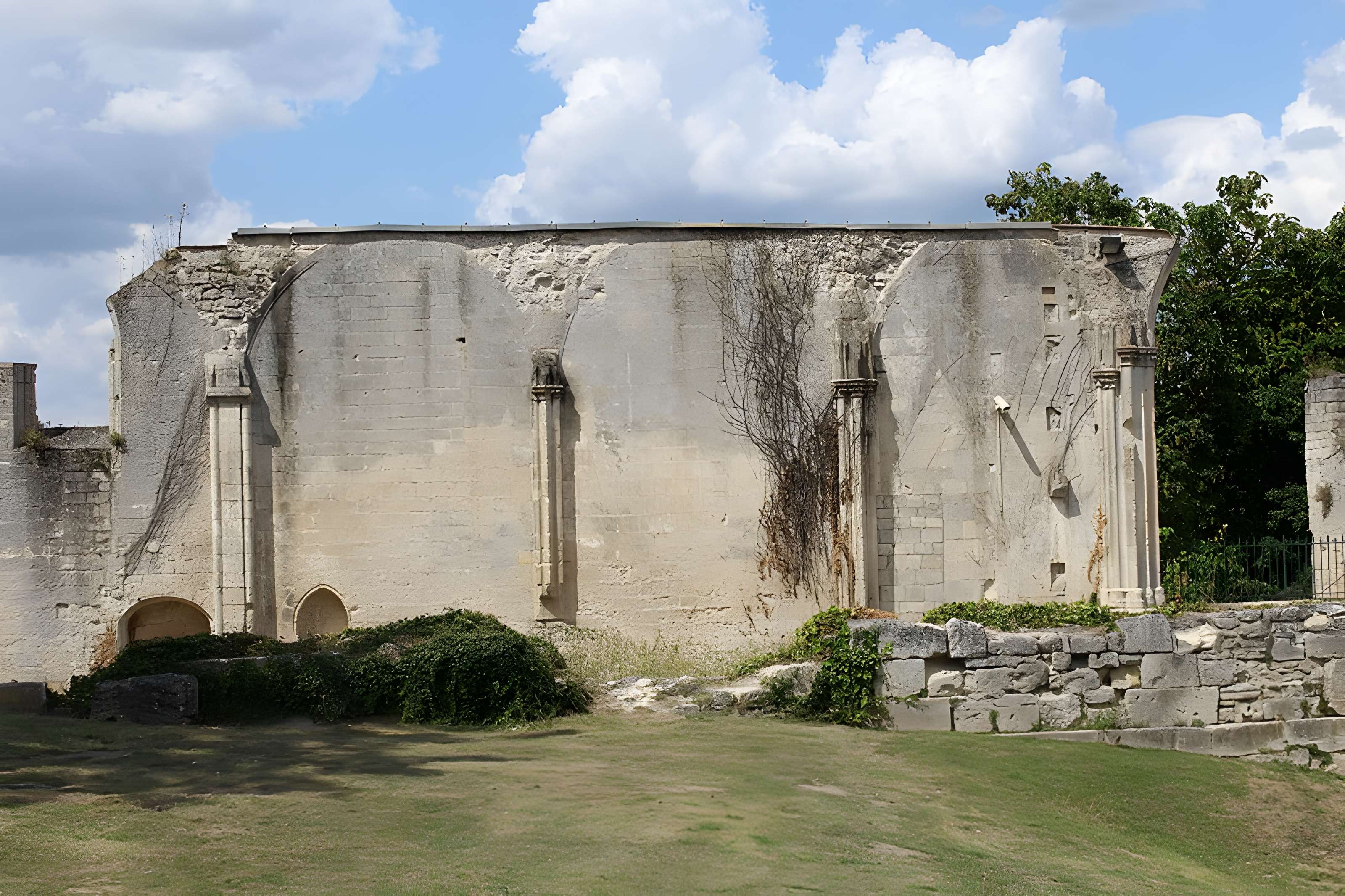 Abbaye Saint-Arnould de Crépy-en-Valois