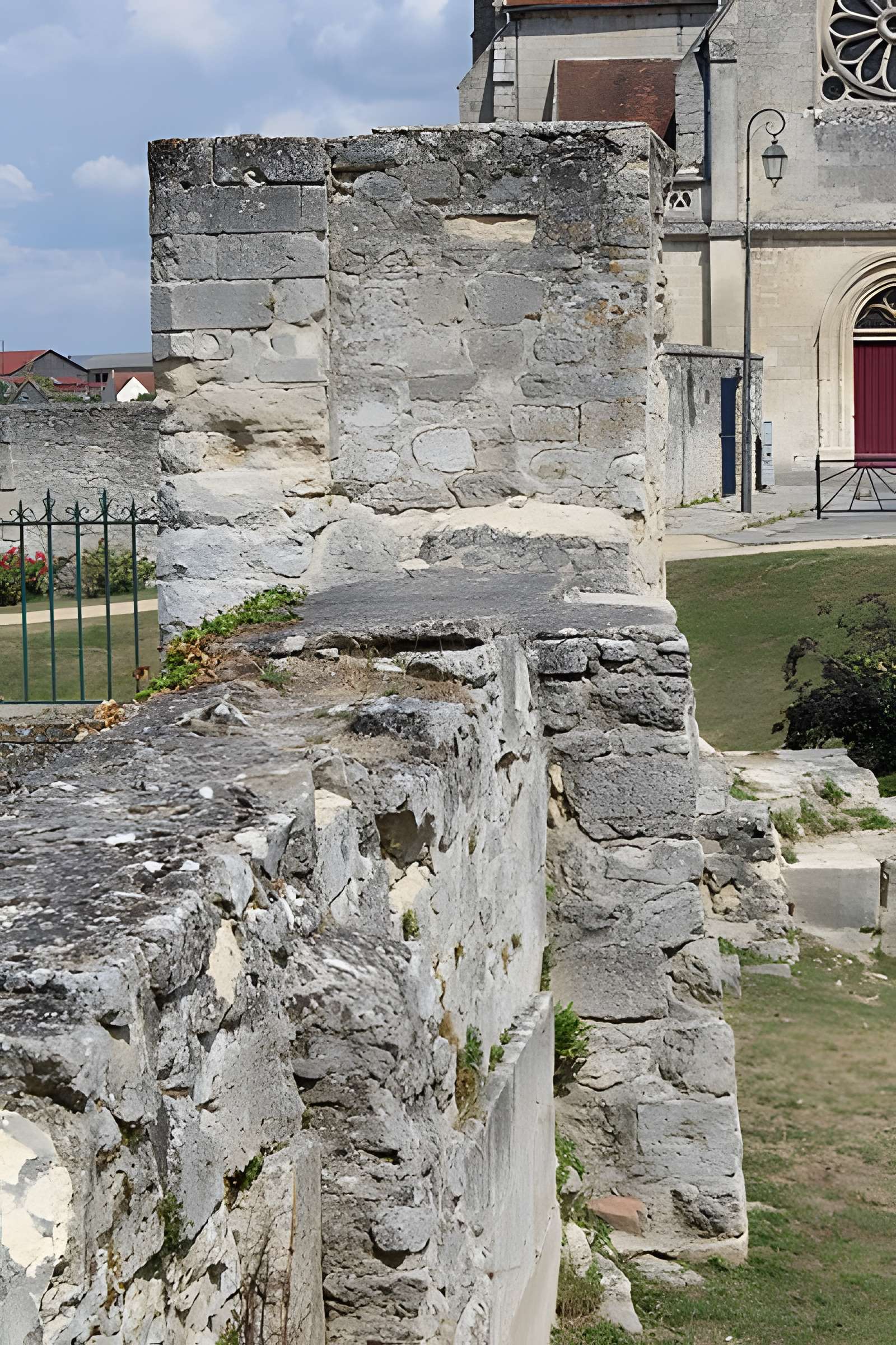 Abbaye Saint-Arnould de Crépy-en-Valois