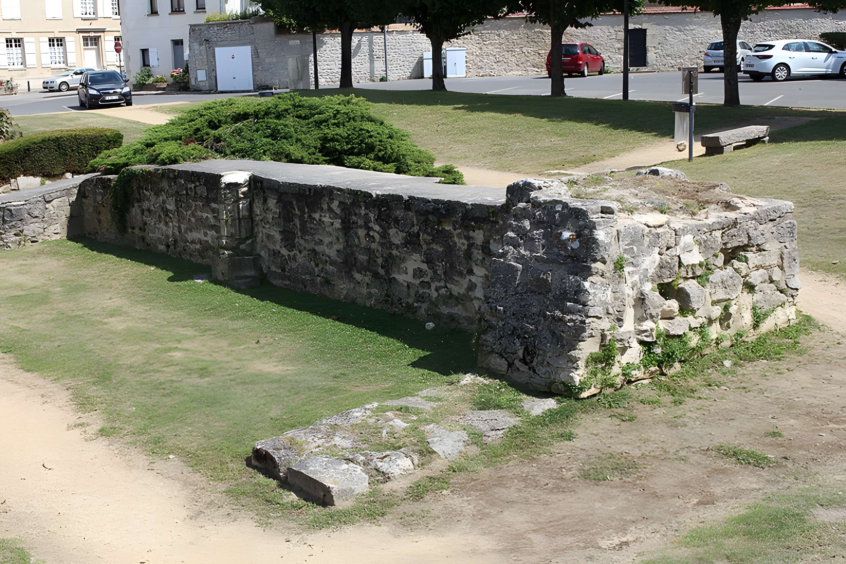 Abbaye Saint-Arnould de Crépy-en-Valois